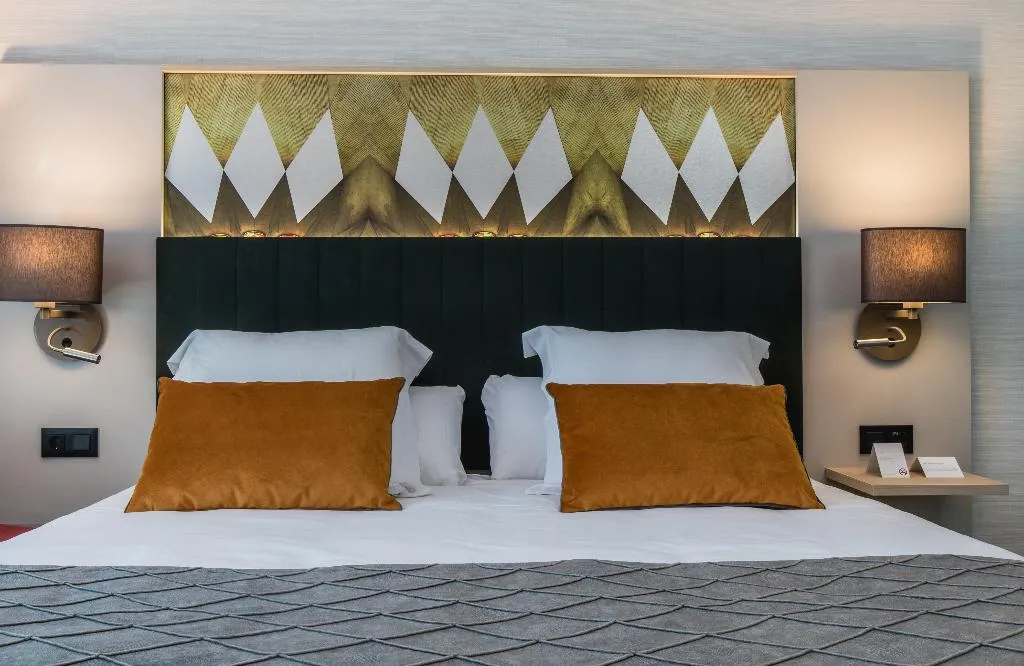 SUITE CAPACITY 4 Room, Leonardo Royal Hotel Barcelona Fira, Barcelona