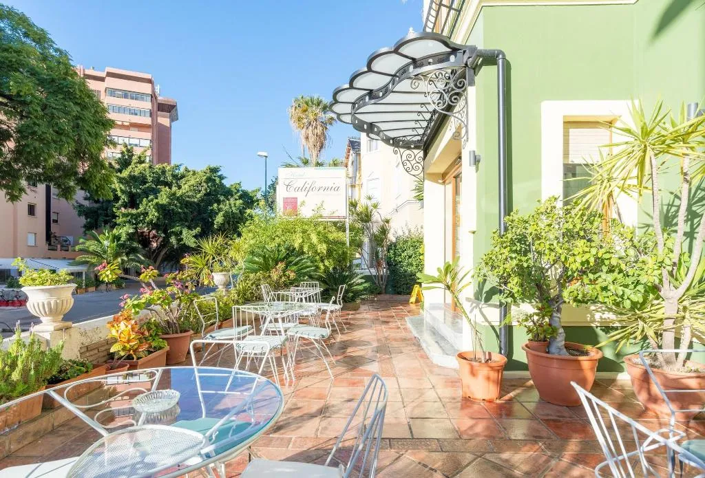 Terrace, California, Costa Del Sol