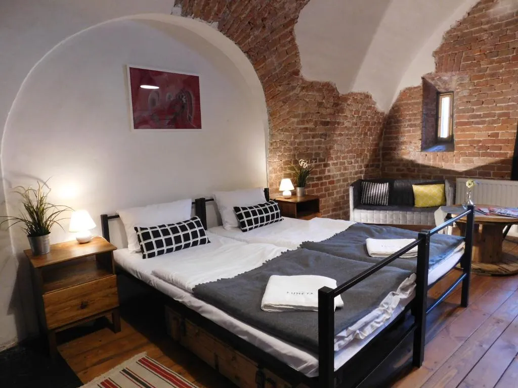 TRIPLE WITH SHARED BATHROOM Room, Luneta Warszawska Hostel, Krakow