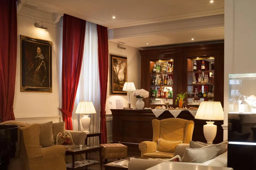 Bar, Executive, Florence