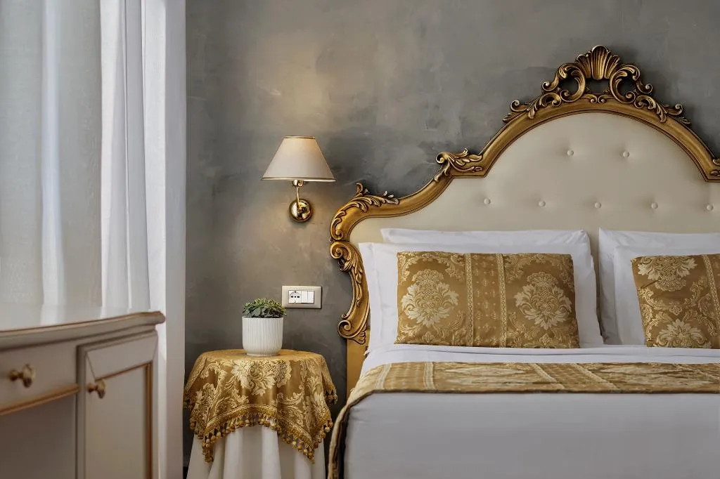 TWIN STANDARD Room, Pausania, Venice