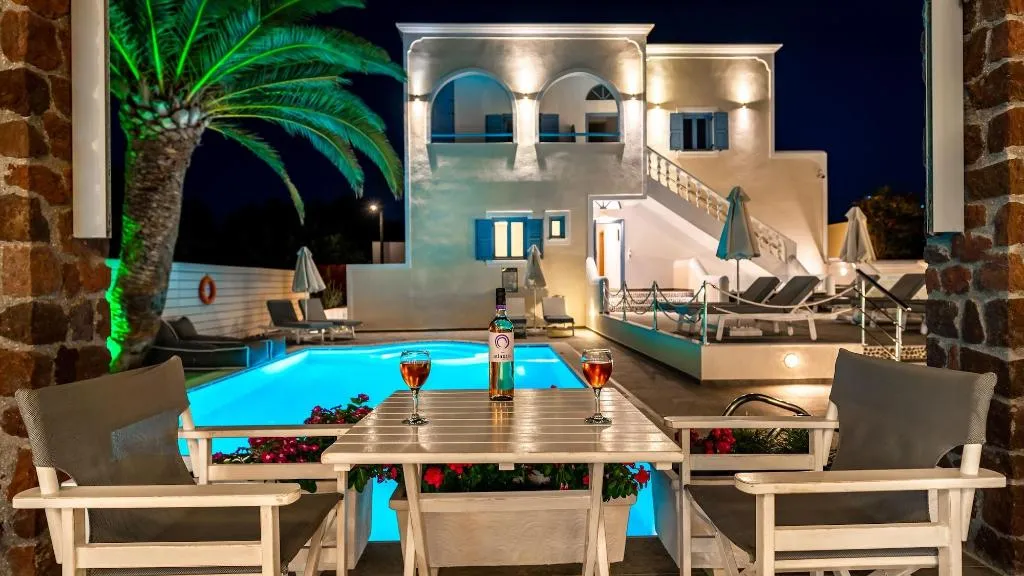 Sports and Entertainment, Stelios Place, Santorini