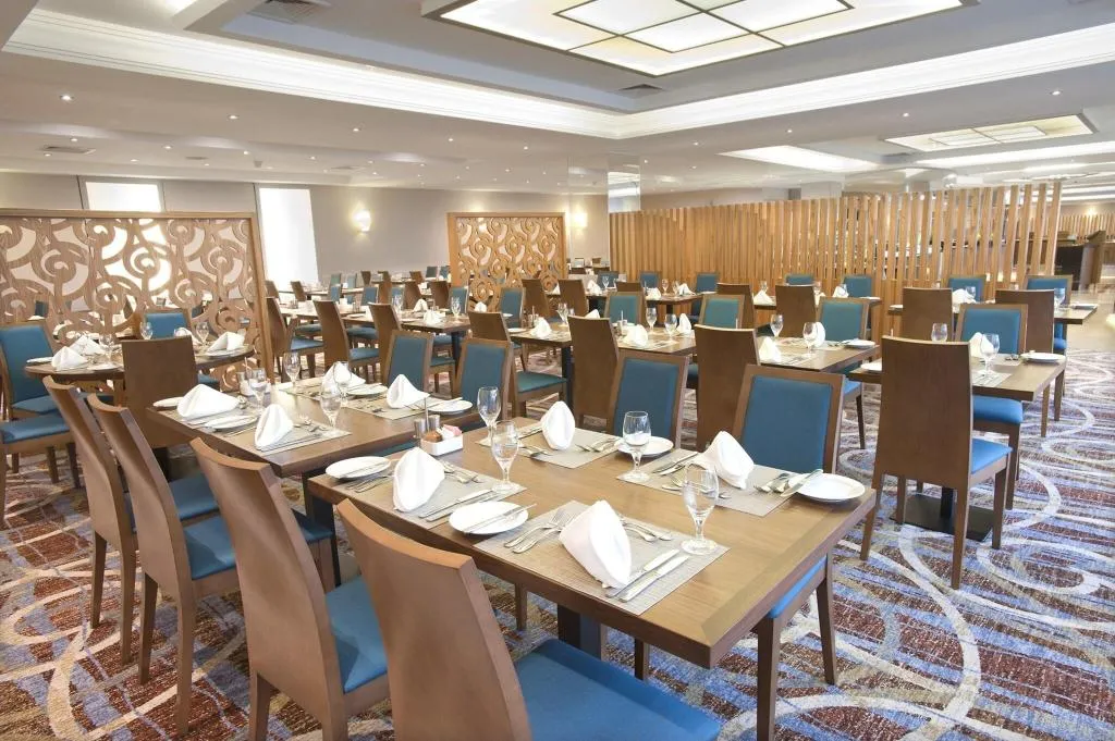 Restaurant, Hilton Prague Atrium, Prague