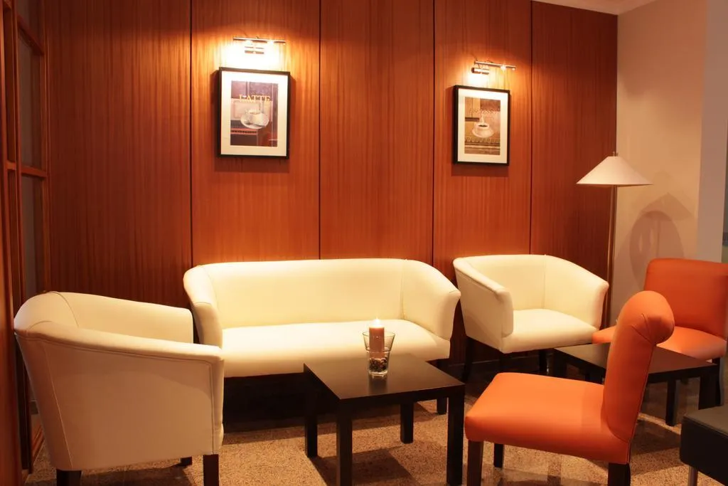 Lobby, Afonso III, Algarve