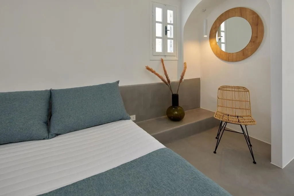 Room, Symmetry Suites, Santorini