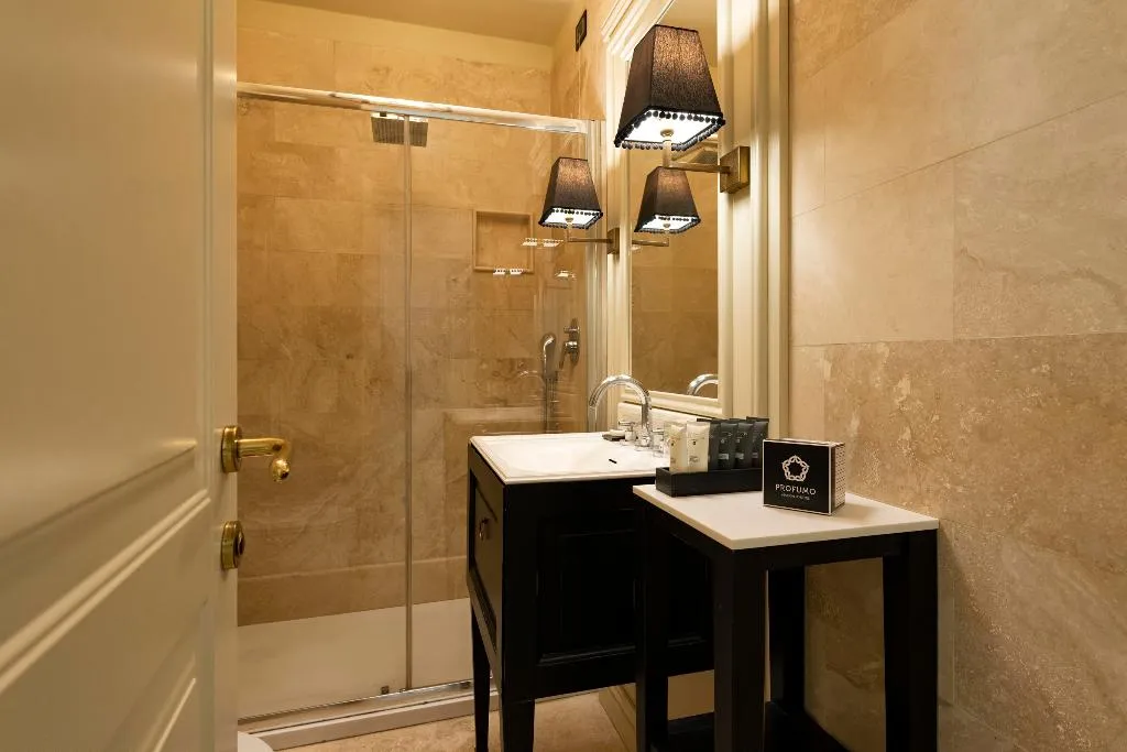Room, Profumo Maison Colosseo, Rome