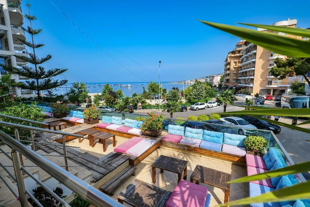 Bar, Hotel Oasis, Southern Albania