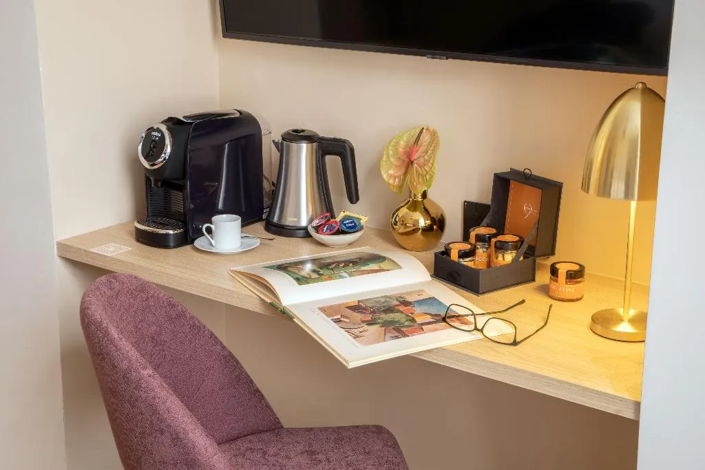 SINGLE CLASSIC Room, 9 Hotel Cesari, Rome