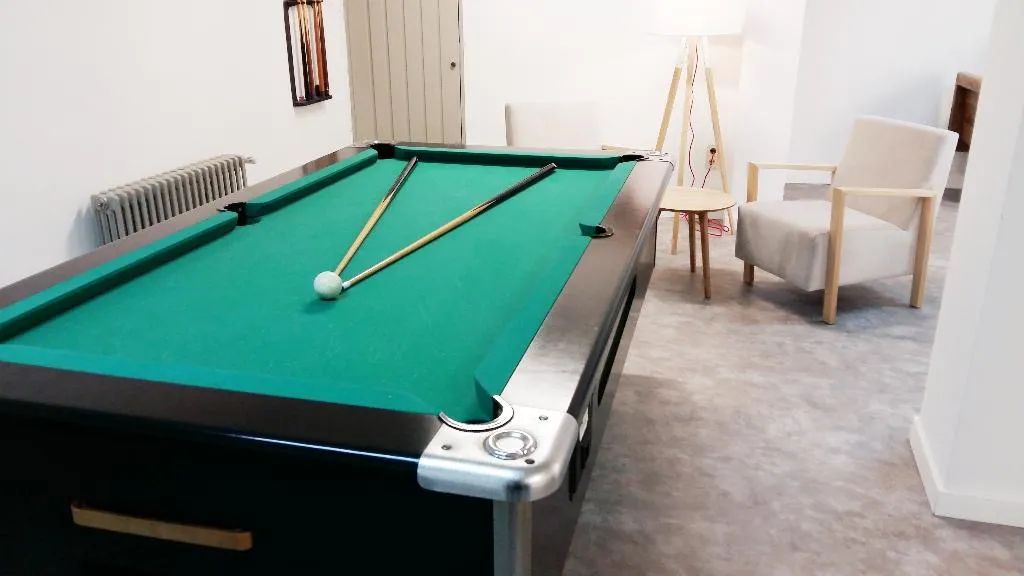 Sports and Entertainment, Rosa, Costa Brava