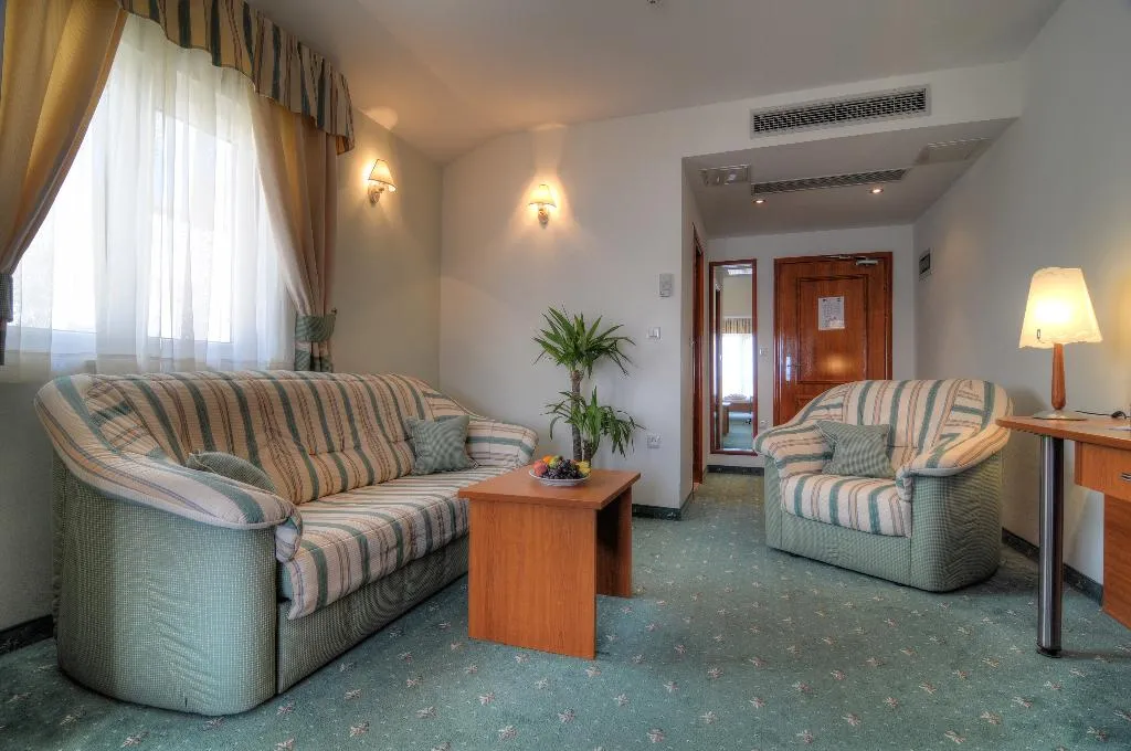 JUNIOR SUITE SEA VIEW WITH BALCONY Room, Hotel Rosina, Split