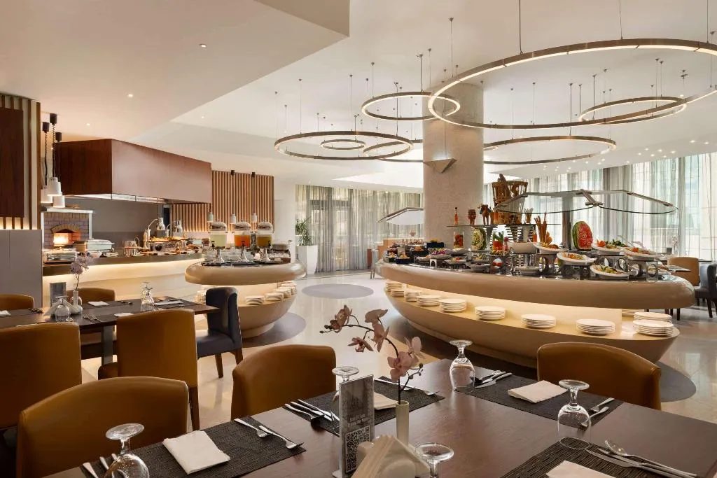 Restaurant, Ramada By Wyndham Dubai Barsha Heights Ex AurisInn, Dubai