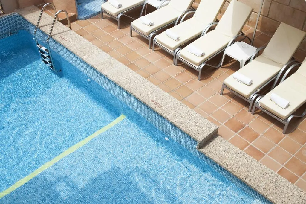 Sports and Entertainment, Naika Studios & Apartments, Majorca