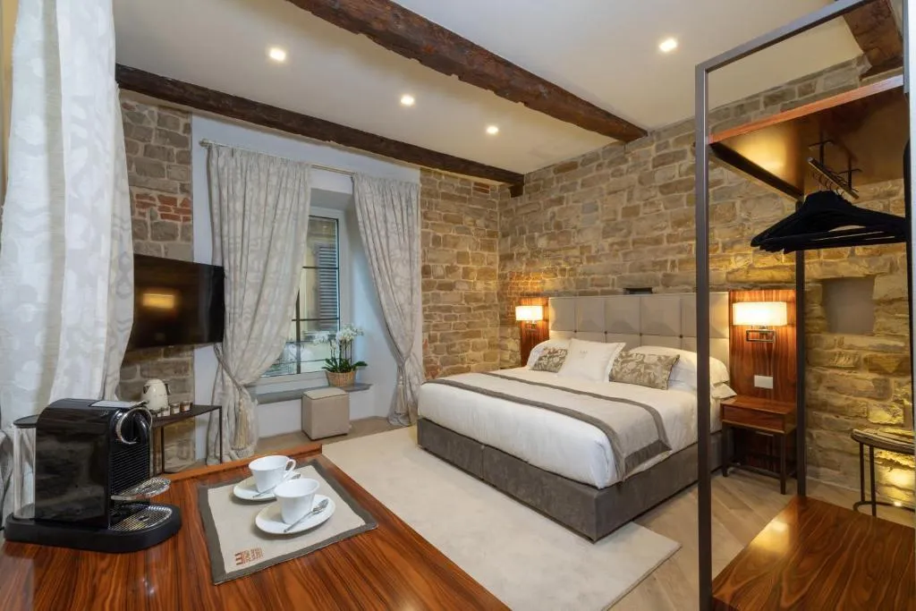 JUNIOR SUITE CLASSIC Room, Donati Luxury Tower, Florence