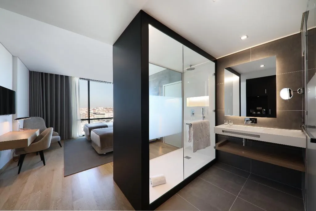 DOUBLE SINGLE USE SUPERIOR CITY VIEW Room, Iberostar Selection Lisboa, Lisbon