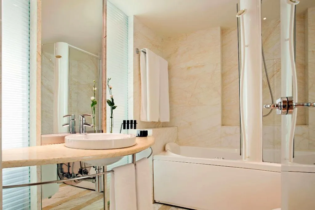 Double or Twin STANDARD Room, Melia Athens, Athens