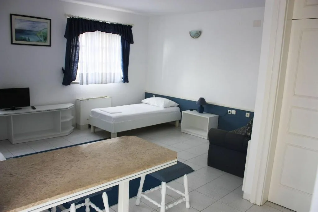 Room, Ivan, Split