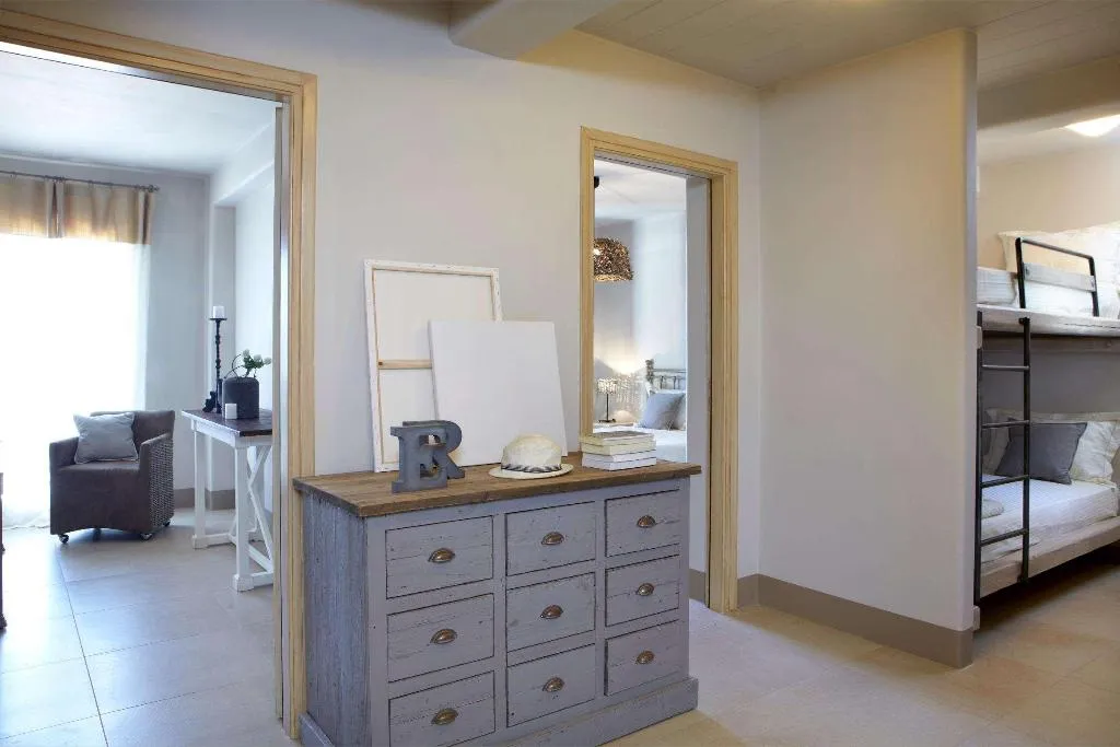 Room, Diles & Rinies, Mykonos