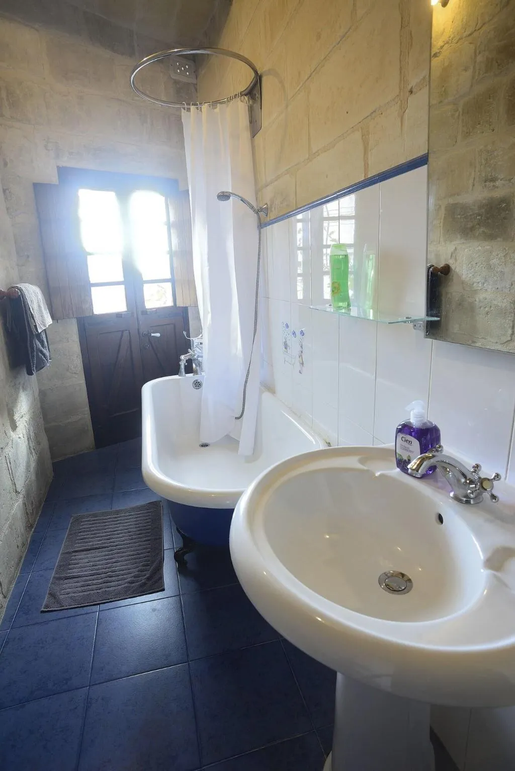 Room, The Burrow Guest House, Malta