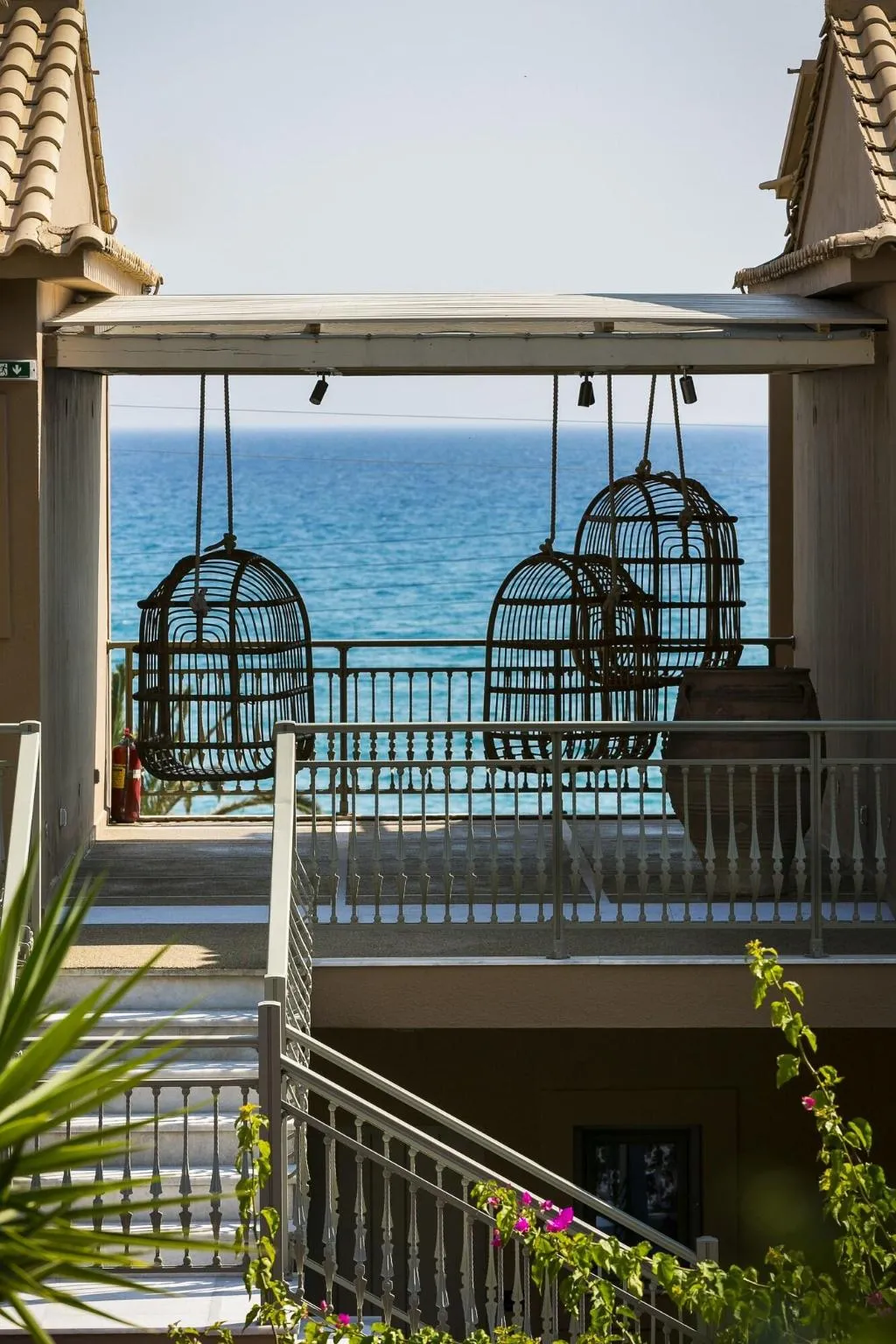 Terrace, F Zeen, Kefallinia
