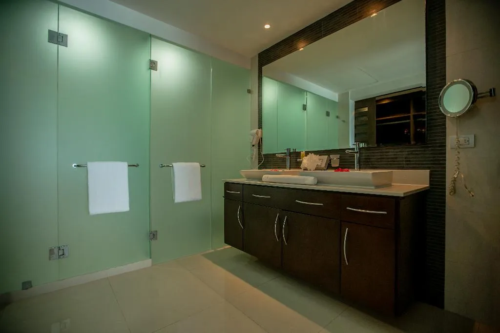 SUITE OCEAN FRONT Room, Mareazul Beach Front Resort Playa del Carmen, Playa Del Carmen