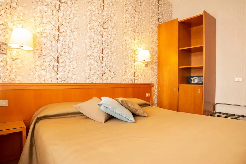DOUBLE STANDARD Room, Eco Hotel Milano & Bioriso Restaurant, Milan