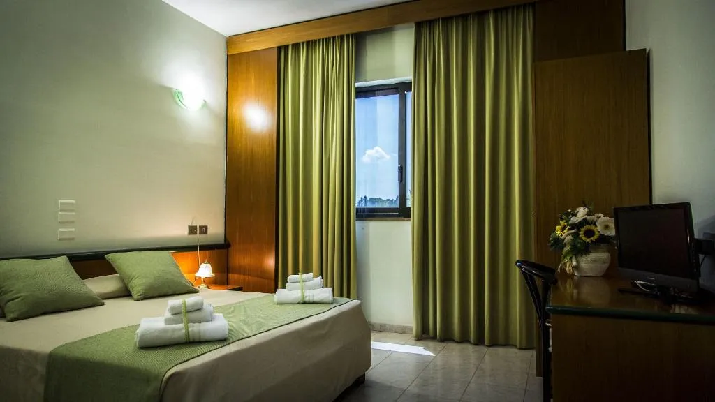 Room, Hotel Cristallo Relais Sure Hotel Collection by Be, Rome