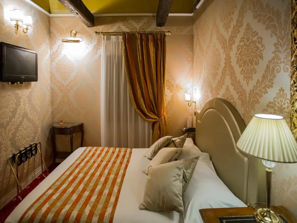 DOUBLE ANNEX Room, Ca' dei Conti, Venice