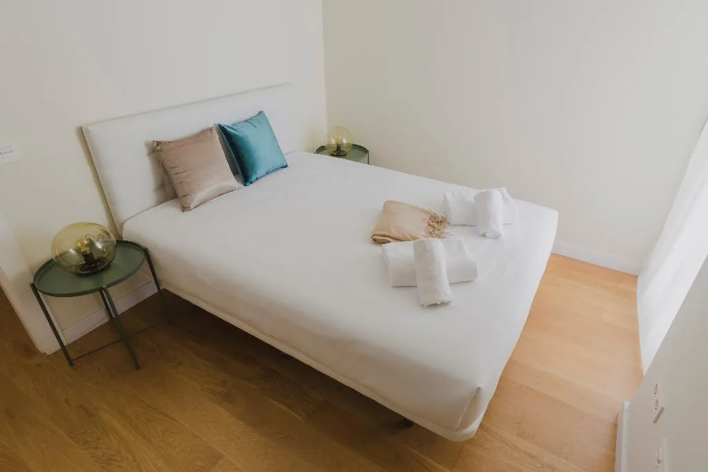 APARTMENT CAPACITY 8 THREE BEDROOMS Room, HQ Rooms San Vicente, Valencia