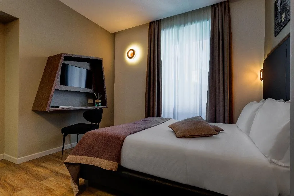 DOUBLE STANDARD Room, Al Manthia Hotel, Rome