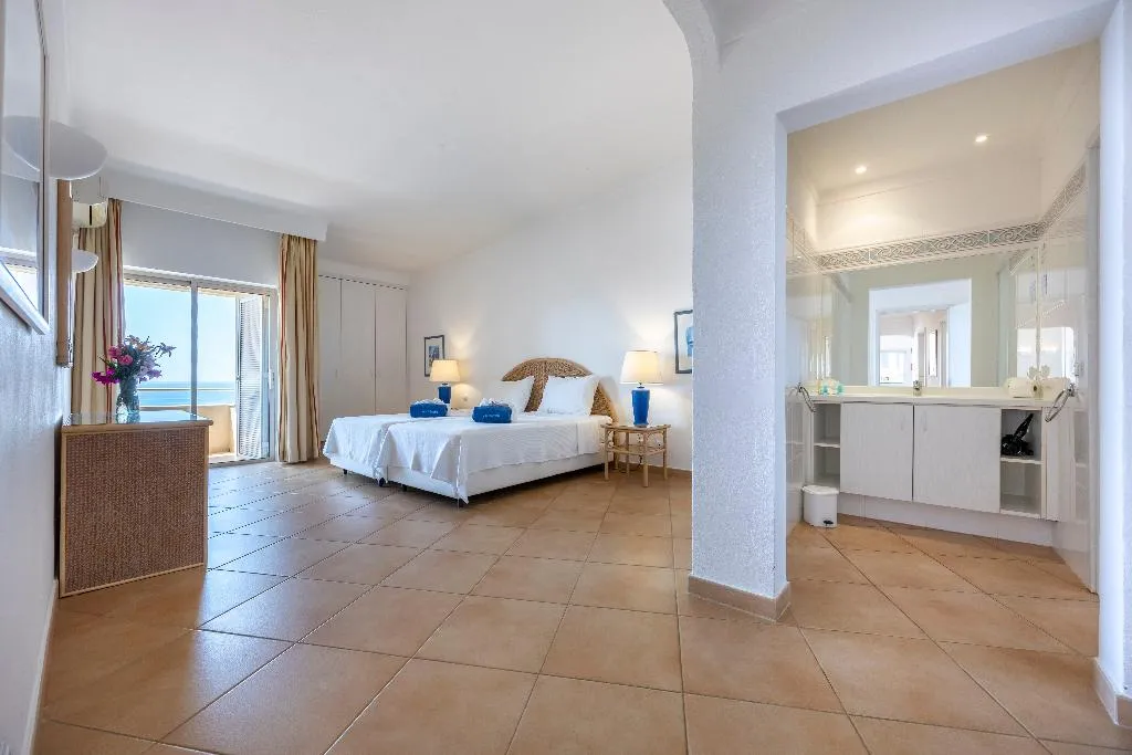 APARTMENT PENTHOUSE Room, Vila Palmeira, Algarve