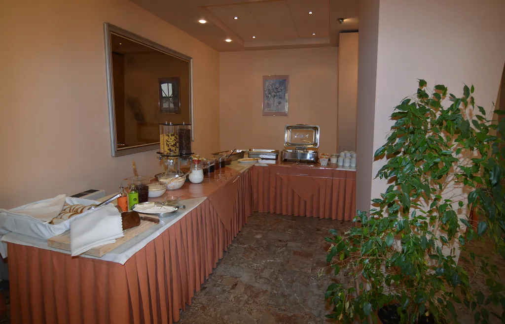 Lobby, Jason, Corfu