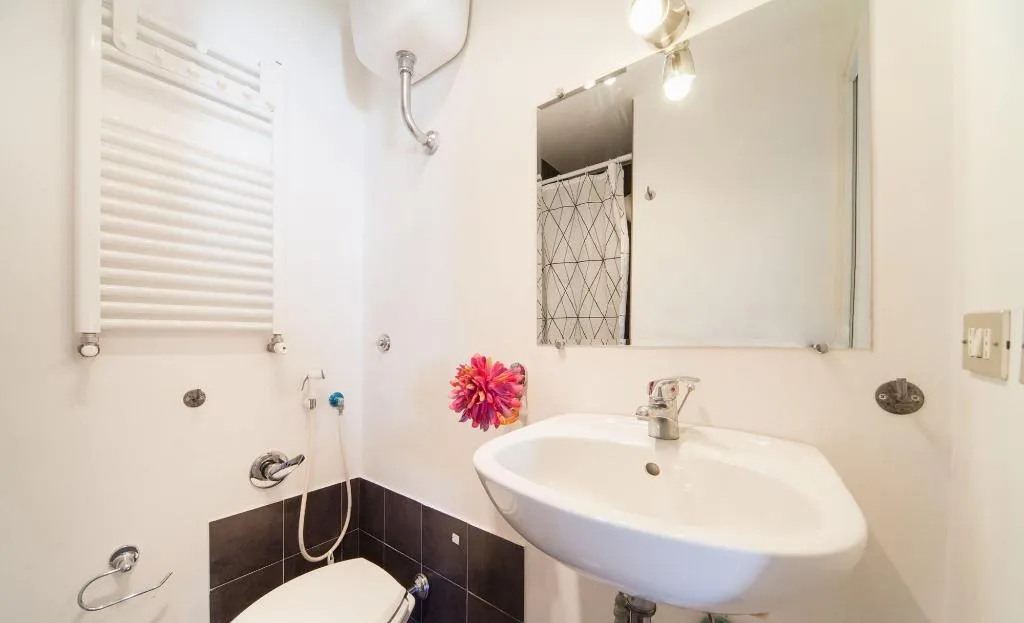Room, Napolicentro Mare, Naples