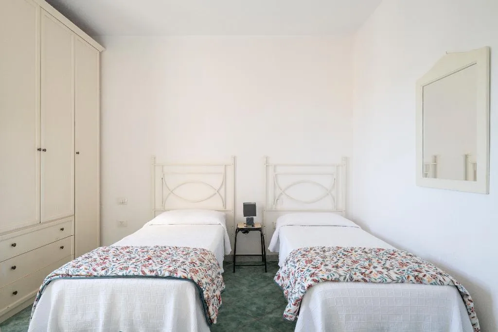 APARTMENT CAPACITY 6 Room, Appartamenti Tiffany, Olbia