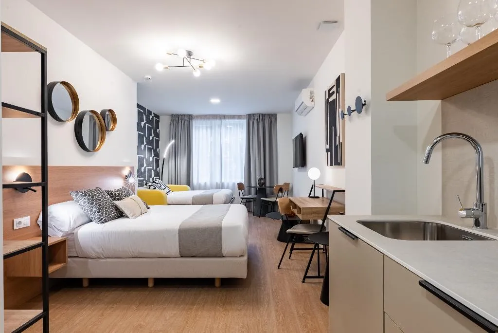 STUDIO STANDARD Room, Smartr Valencia Turia, Valencia