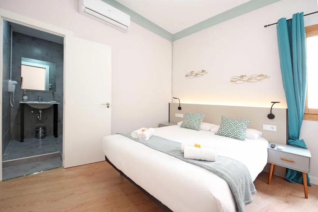 Room, Regina Selfcheck-in Smart Rooms, Majorca