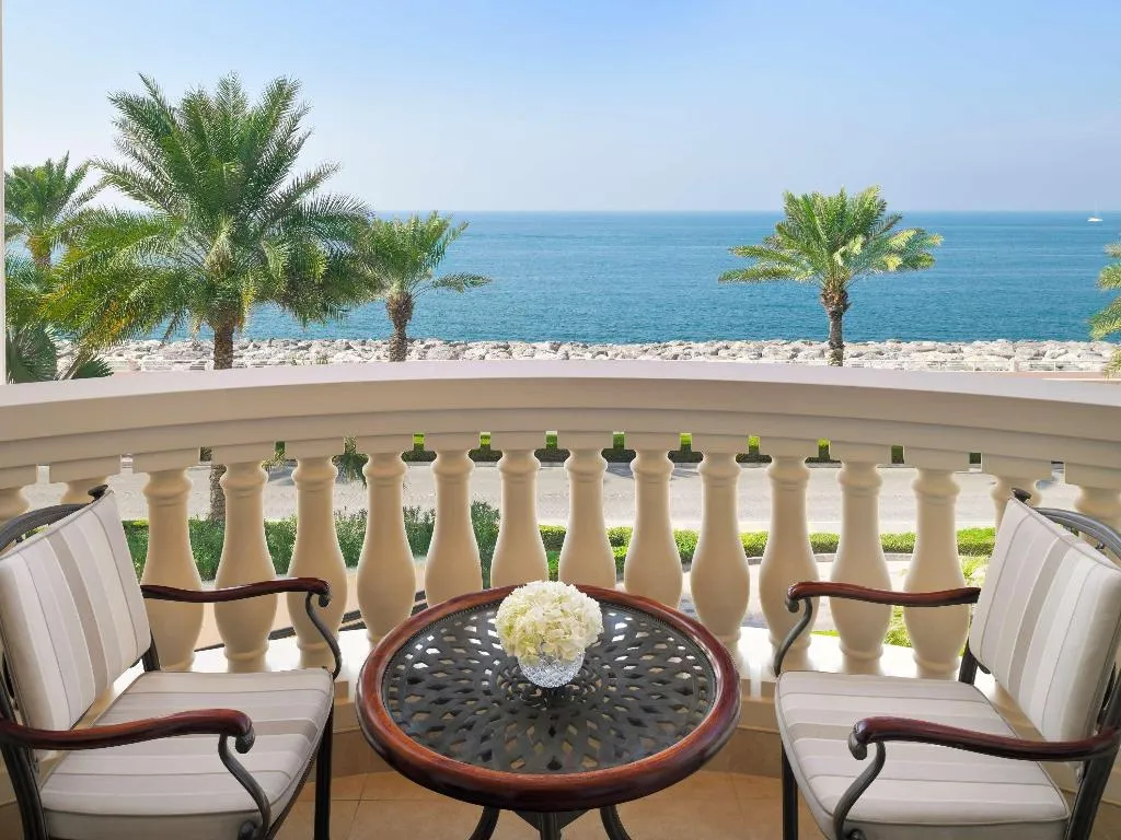 DOUBLE PREMIER Room, Raffles The Palm Dubai, Dubai