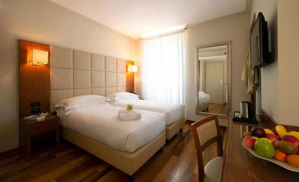 TWIN SUPERIOR Room, Fenice Hotel Milan, Milan