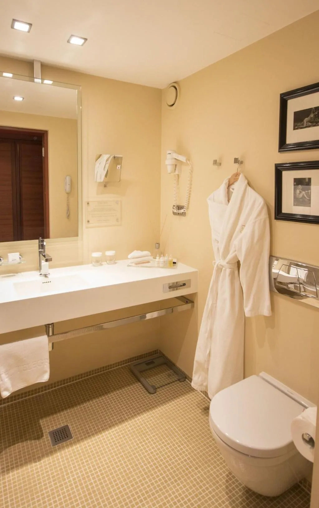 Room, Hotel Telegraaf, Autograph Collection, Tallinn