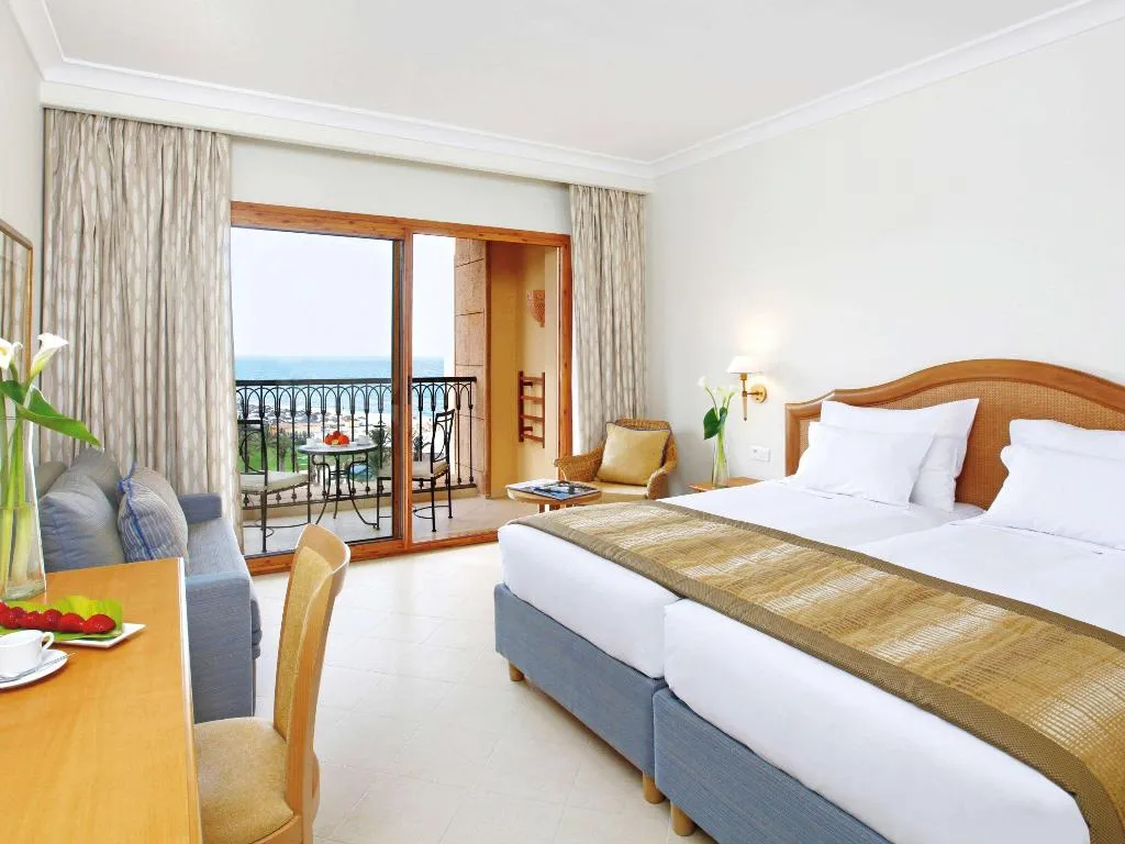 SINGLE POOL VIEW Room, Movenpick Resort & Marine Spa Sousse, Tunisia