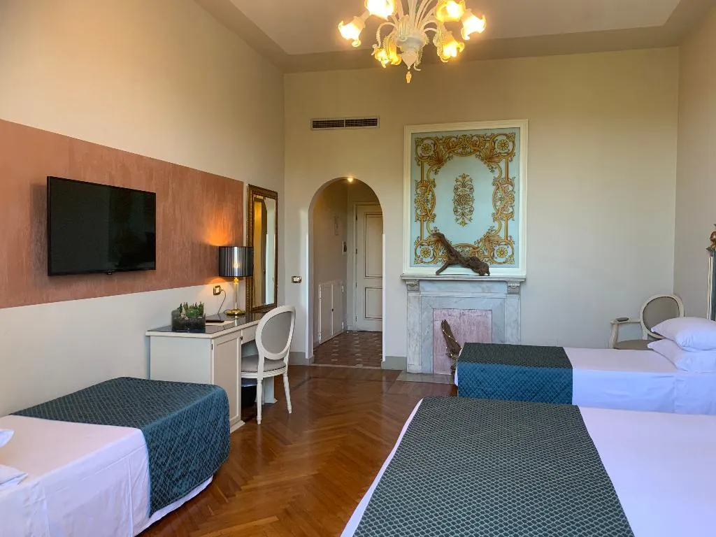 QUADRUPLE STANDARD Room, Donatello, Florence