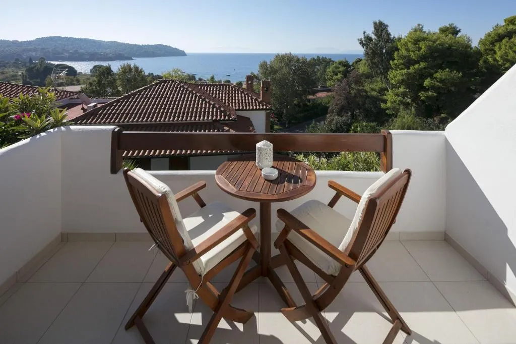 Room, Magic, Skiathos