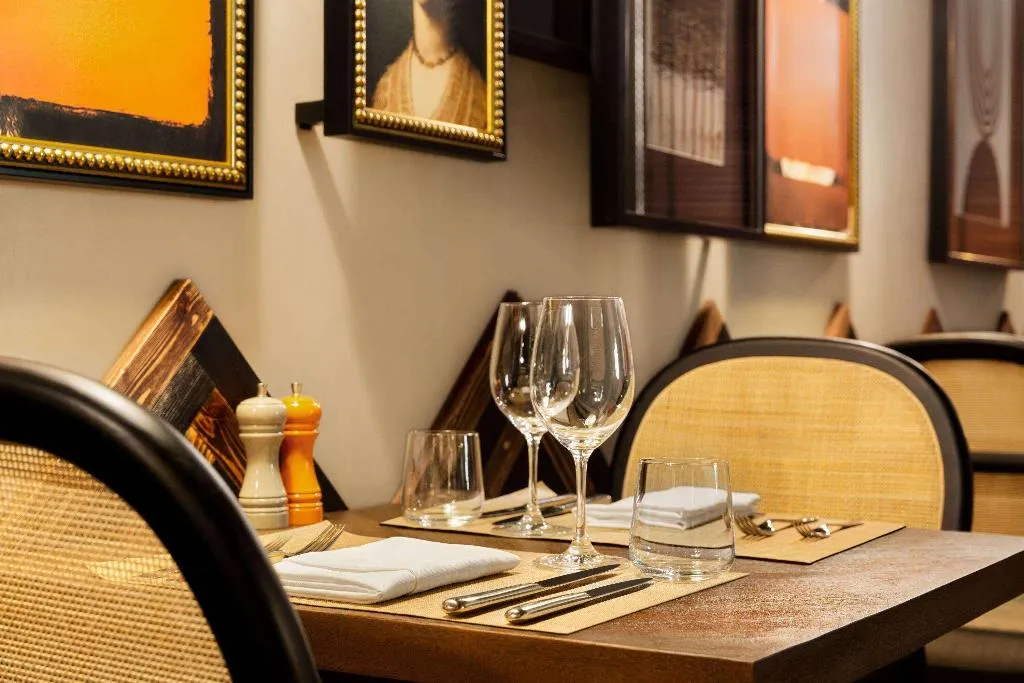 Restaurant, Fontinha Porto A Trademark Collection By Wyndham, Porto