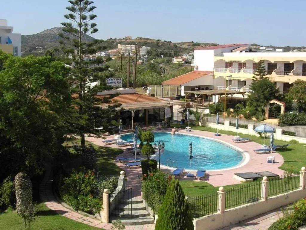 Pool, Lyristis Apartments Plus, Rhodes