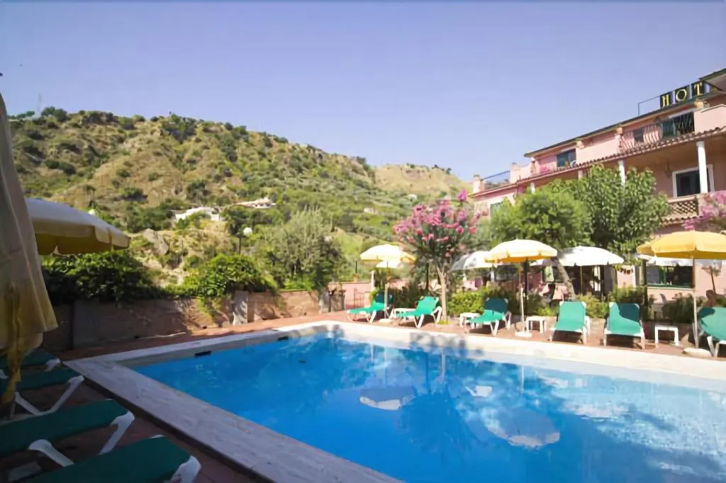 Sports and Entertainment, Villa Sirina, Taormina