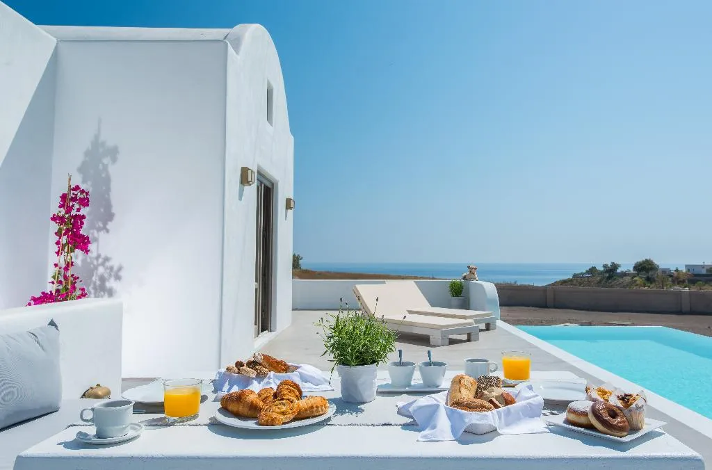 Pool, Azar Villas, Santorini