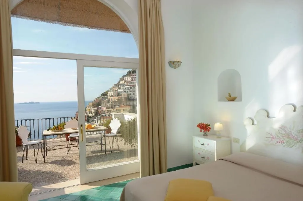 Room, Villa Rosa, Naples