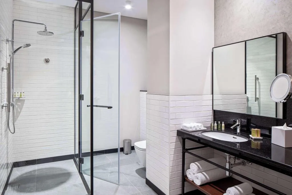 Room, DoubleTree by Hilton Dubai M Square, Dubai
