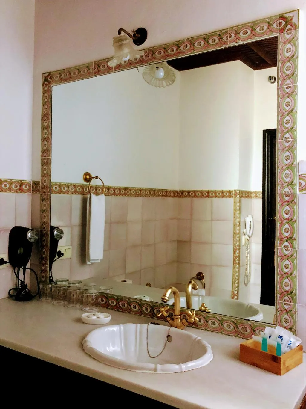 Room, Casa Imperial, Seville