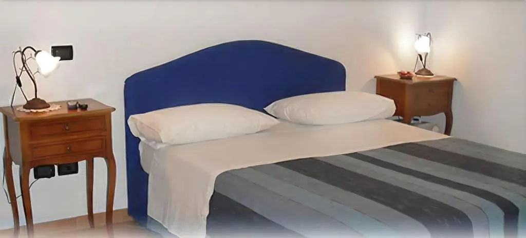 Room, B&B Puntaferano, Naples