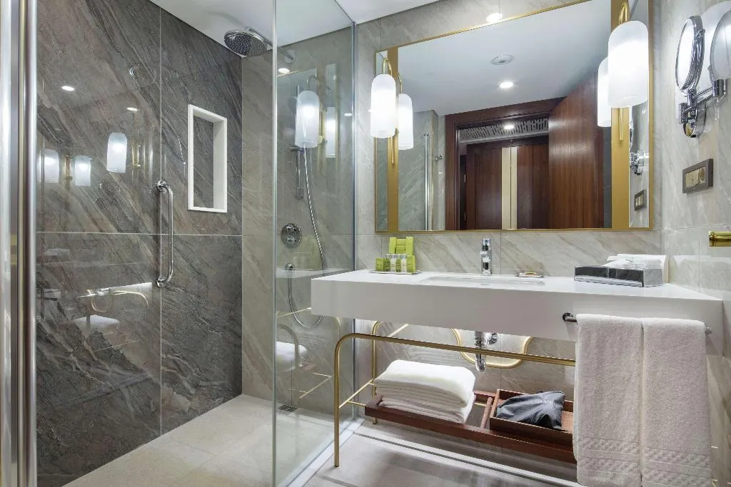 TWIN GUEST ROOM Room, Doubletree Hilton Antalya City Centre, Antalya